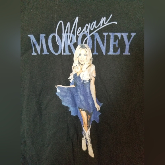Megan Moroney Black Short Sleeved Tshirt - Picture 3 of 4